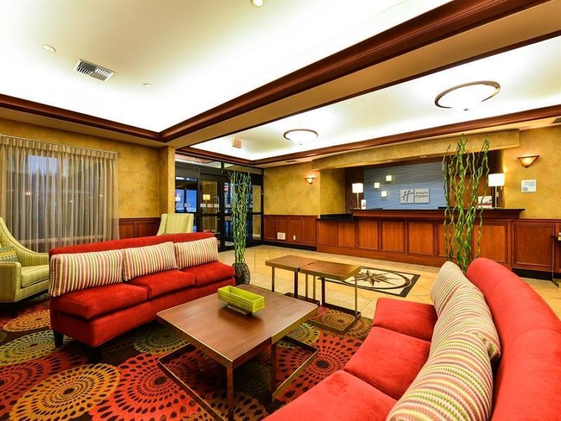 Holiday Inn Express Vancouver North By Ihg Exterior photo