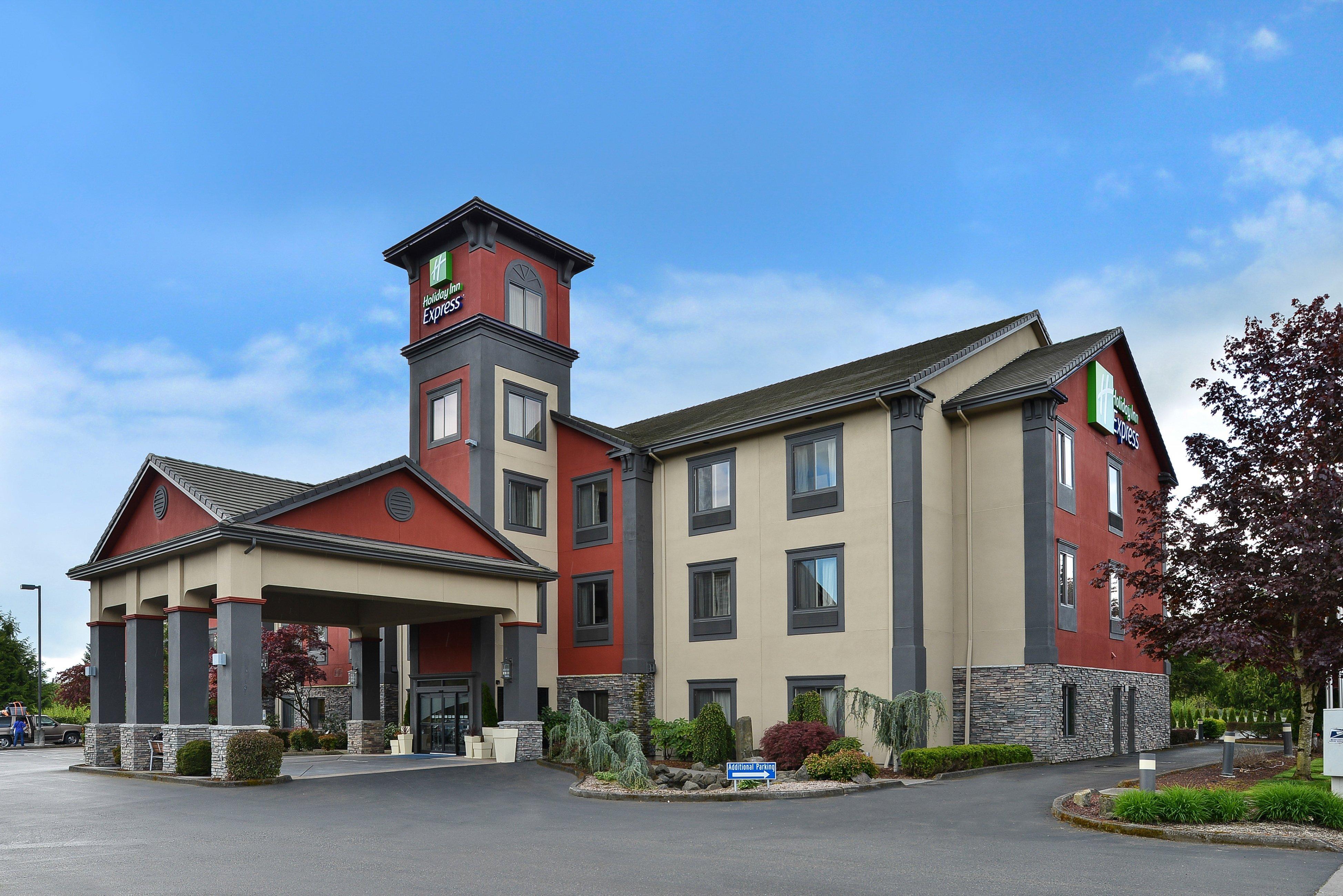 Holiday Inn Express Vancouver North By Ihg Exterior photo