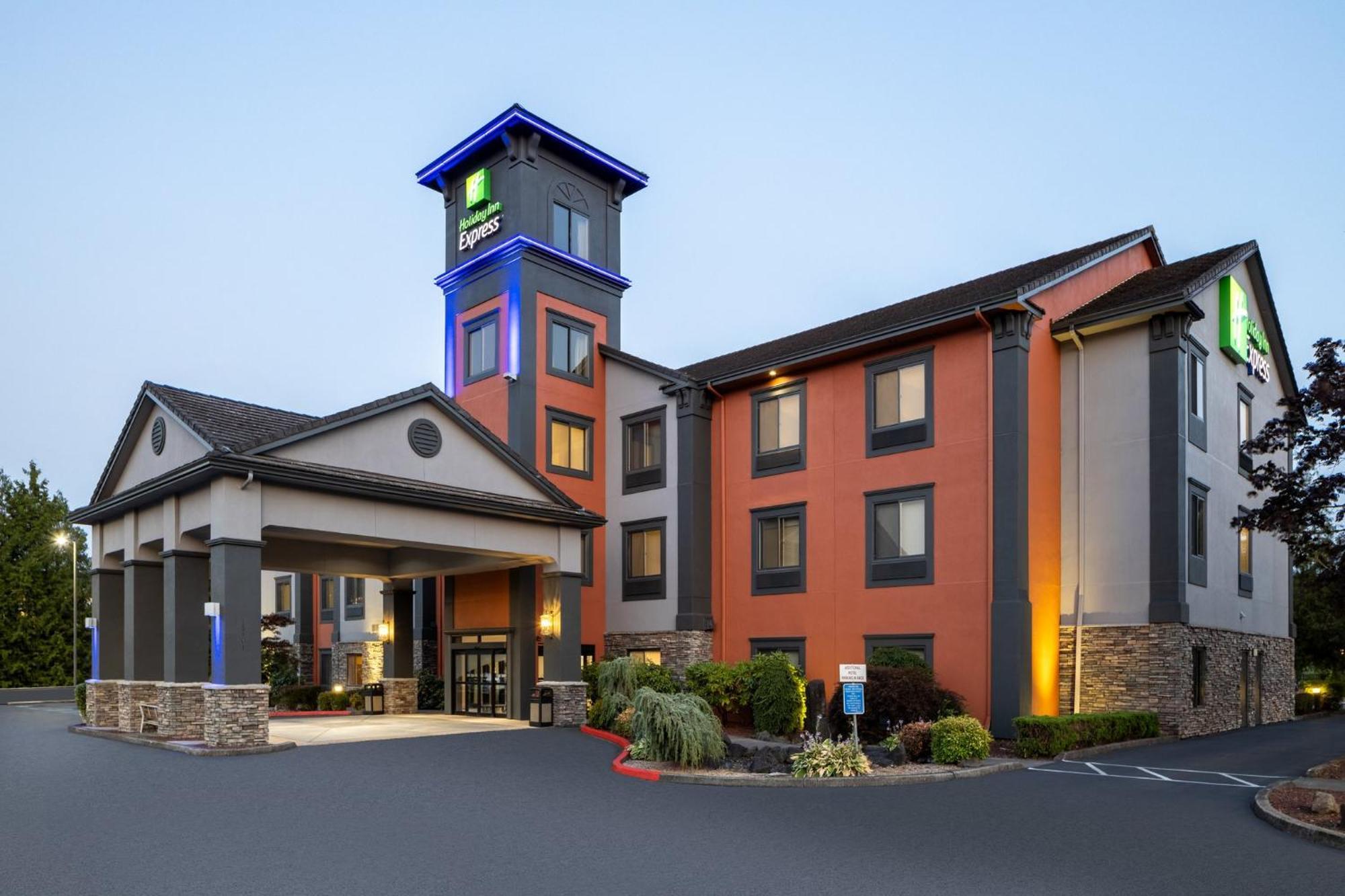 Holiday Inn Express Vancouver North By Ihg Exterior photo