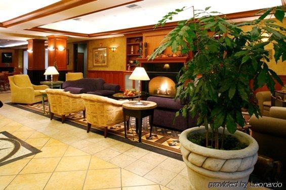 Holiday Inn Express Vancouver North By Ihg Interior photo